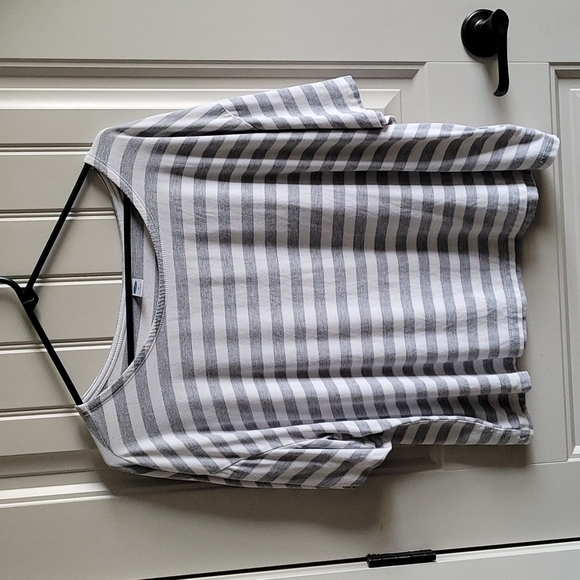 Old Navy Short Sleeved Top - Picture 1 of 4